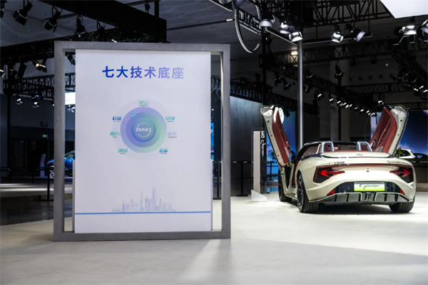 專訪賈健旭：以“新范式”破局，重構(gòu)中國(guó)汽車新坐標(biāo)