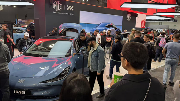 智己汽車正式登陸澳大利亞，雙車閃耀墨爾本車展