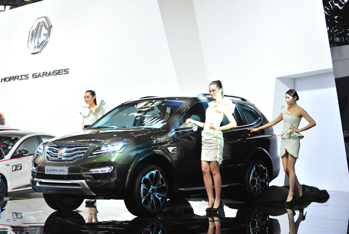 更時(shí)尚、更科技、更實(shí)用 “新一代跨領(lǐng)域?qū)I(yè)SUV”榮威W5 Urban Concept全球首發(fā)